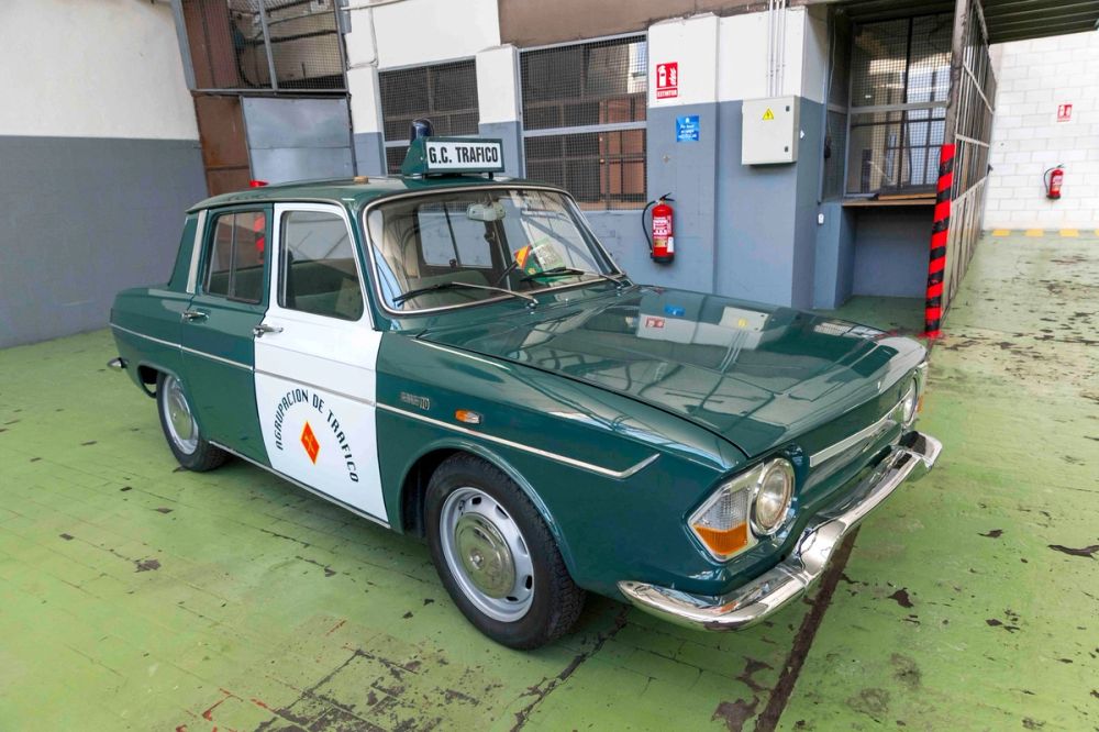 Exposicion del automovil PME 90 aniversario