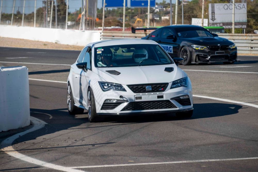 exhibición de coches en el circuito del jarama 19-09-2026