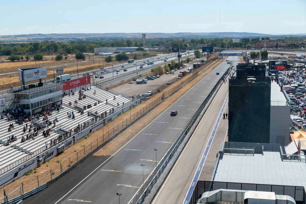 exhibición de coches en el circuito del jarama 19-09-2026