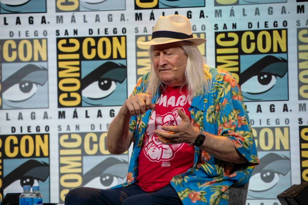 Panel de Charles Martinet (Voz mario bros)