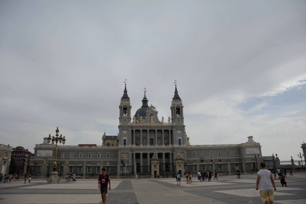 Palacio Real y catedral de la Almudena (Madrid) 15-08-2017