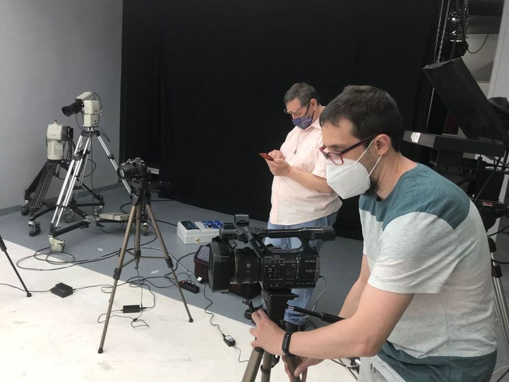 Grabando programa "Las entrevistas de Leganes" en el plato TVL 2021