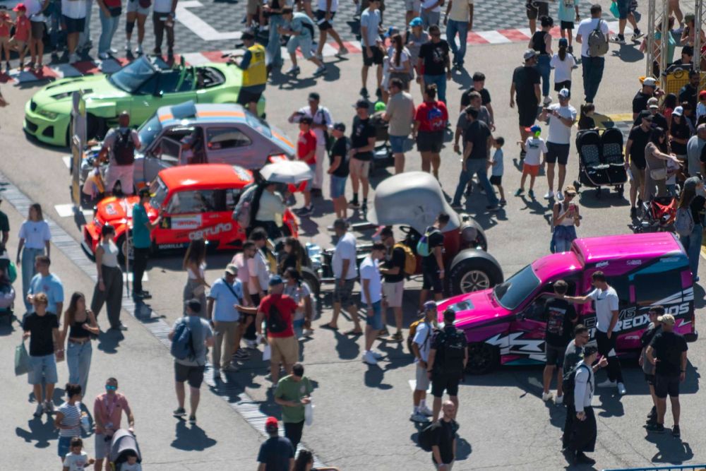 exhibición de coches en el circuito del jarama 19-09-2026