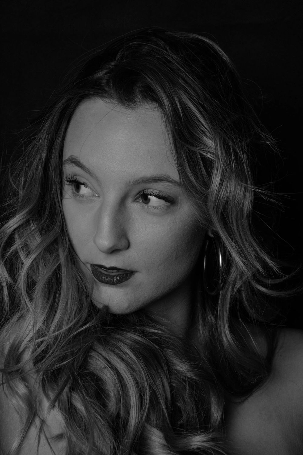 Natalie En Blanco y Negro 26-11-2018