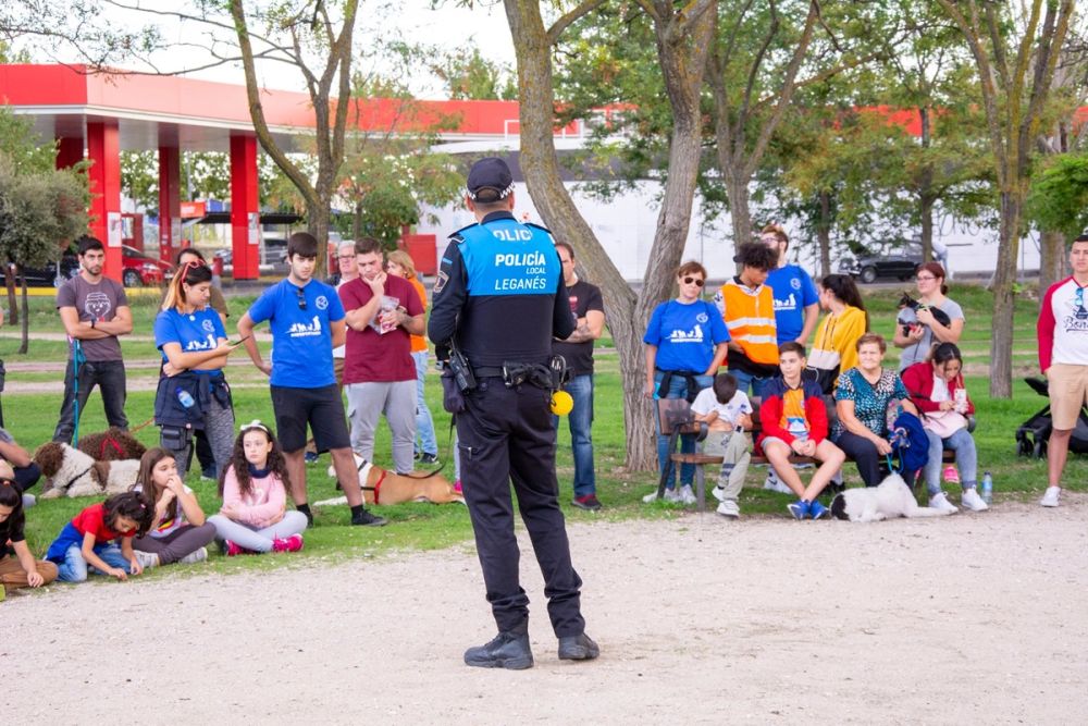 Formacion de perro policia 22-09-2019