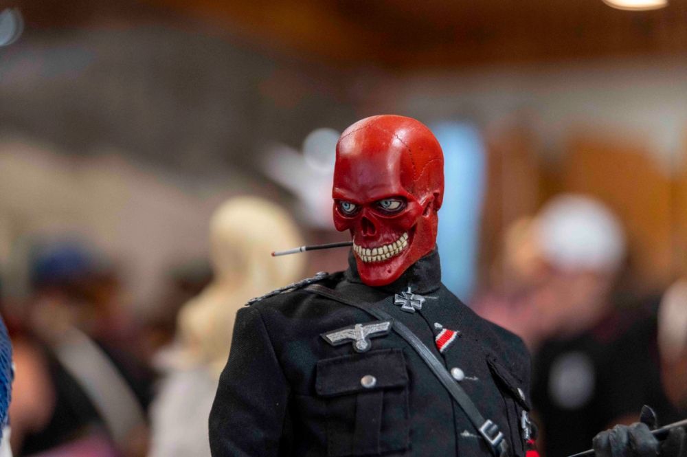 Coleccion de figuras en la comiccon san diego malaga