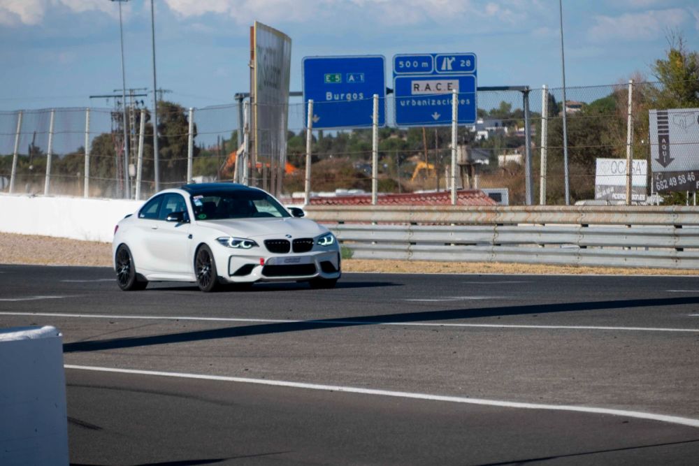 exhibición de coches en el circuito del jarama 19-09-2026