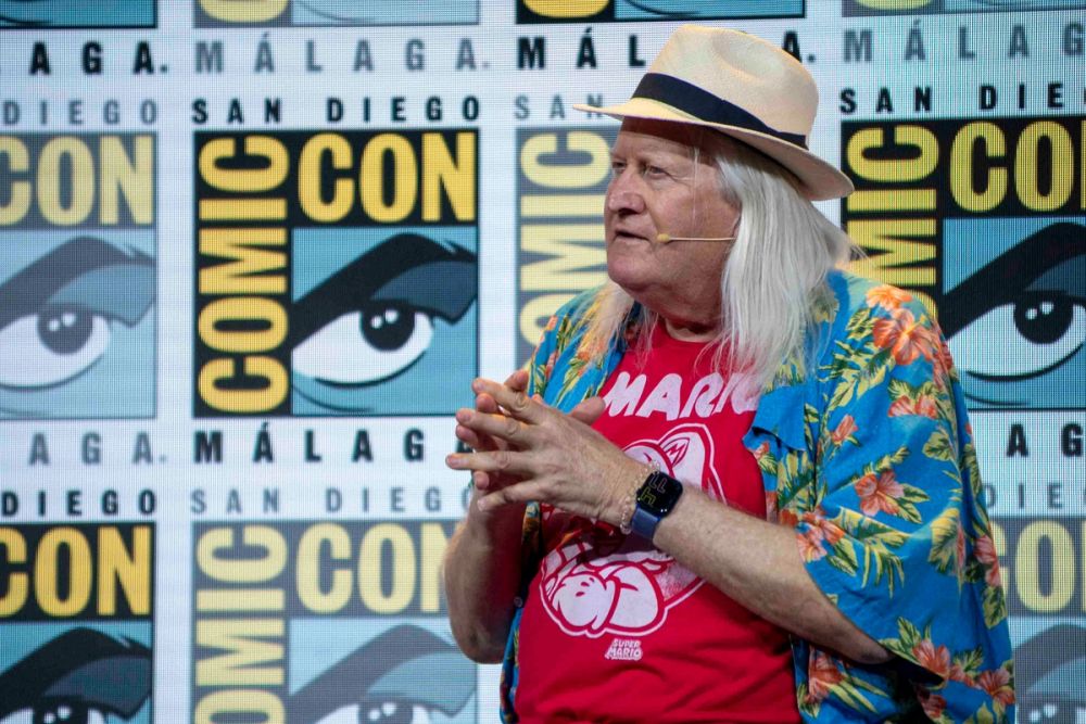 Panel de Charles Martinet (Voz mario bros)