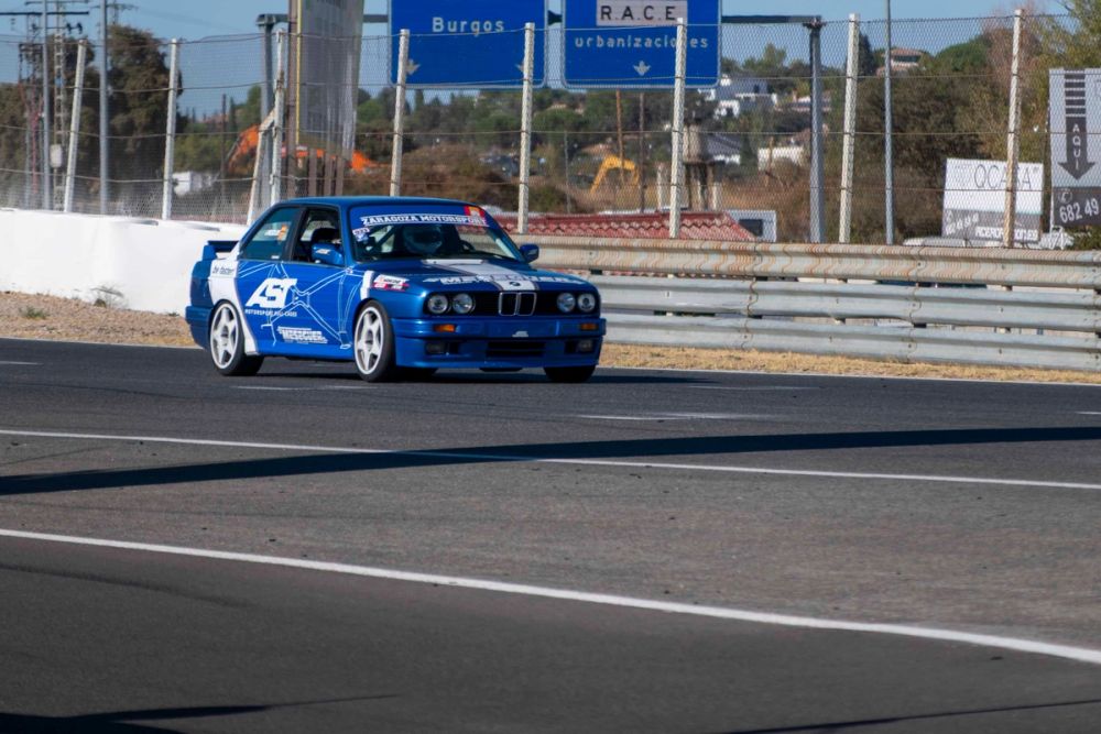 exhibición de coches en el circuito del jarama 19-09-2026