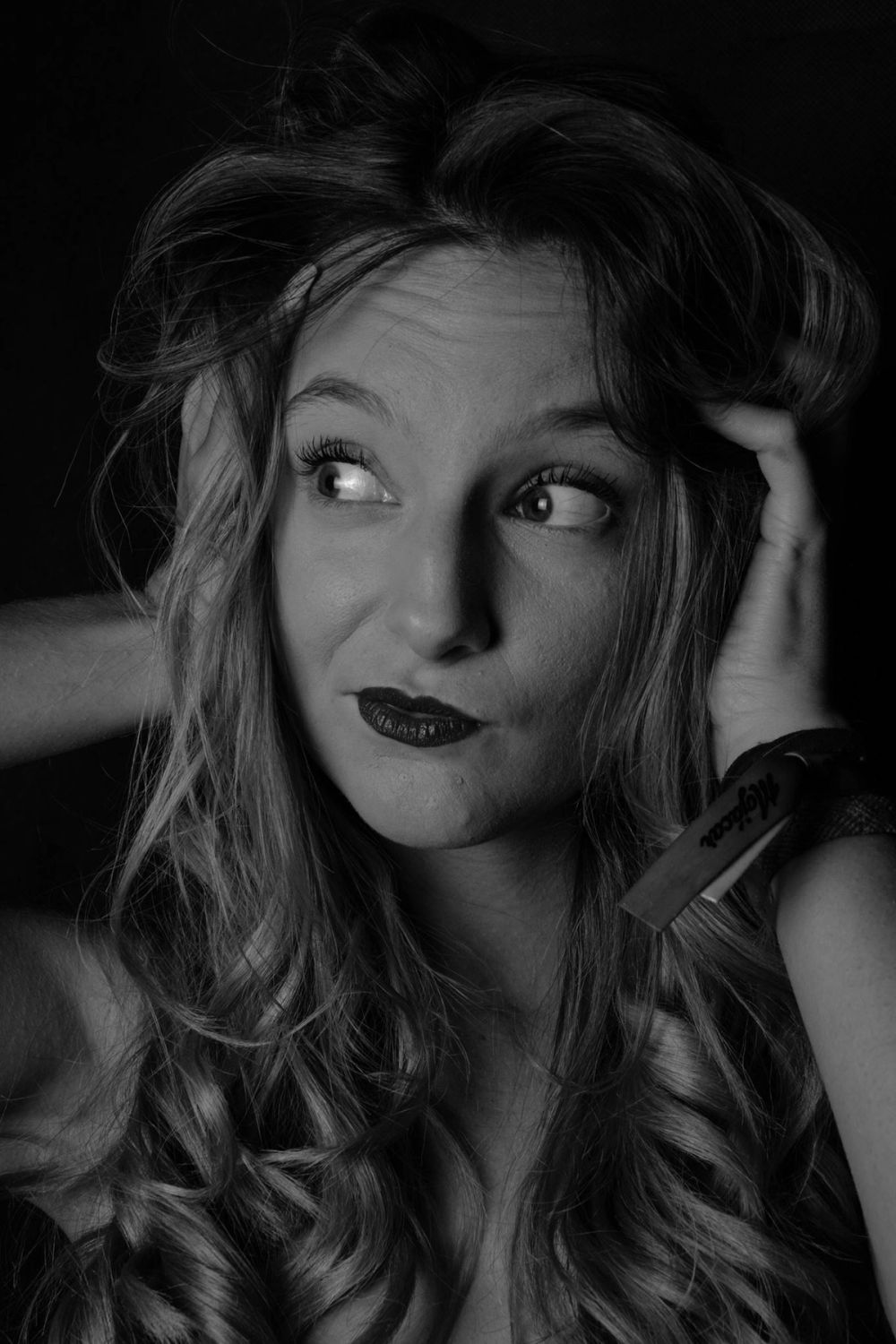 Natalie En Blanco y Negro 26-11-2018