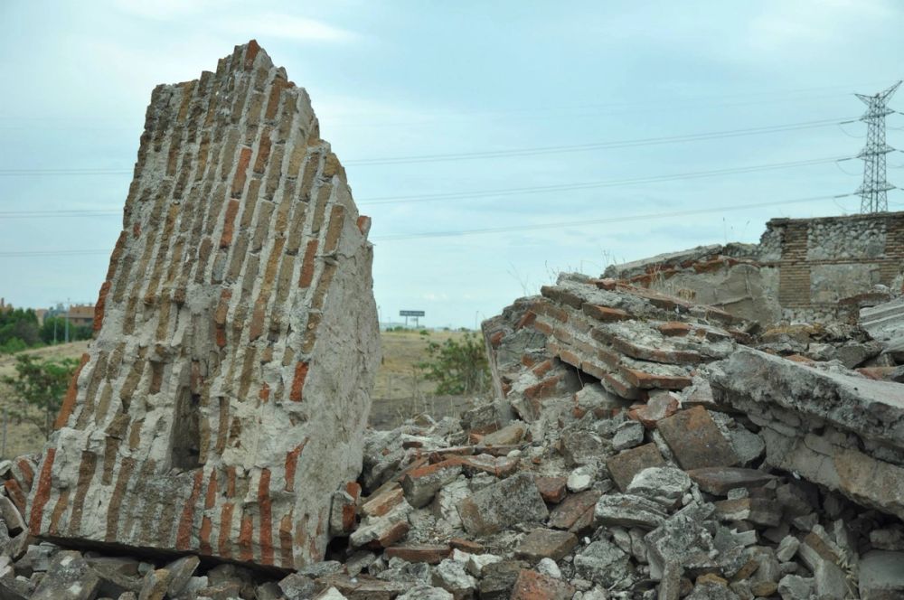 Iglesia de San Pedro Apóstol (parque Polvoranca (Leganes)) 30-08-2014