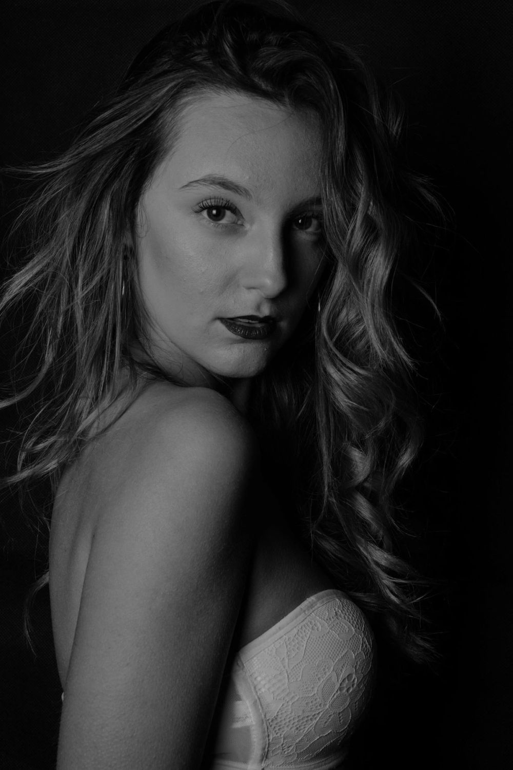 Natalie En Blanco y Negro 26-11-2018