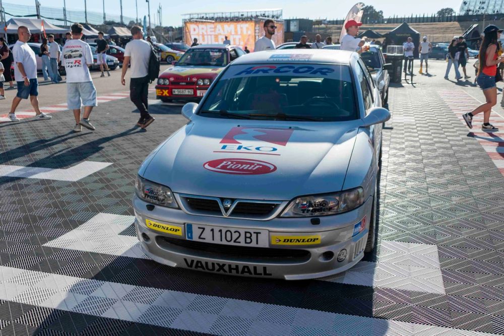 exhibición de coches en el circuito del jarama 19-09-2026
