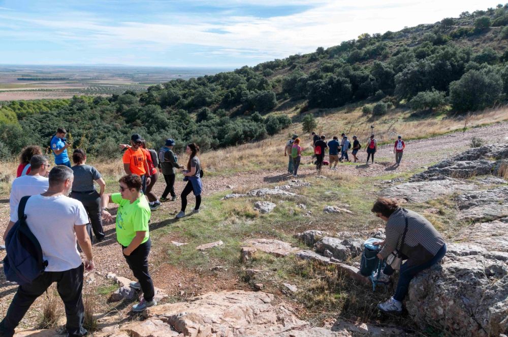 Ruta de senderismo por la sierra de Lillo 10-10-2026