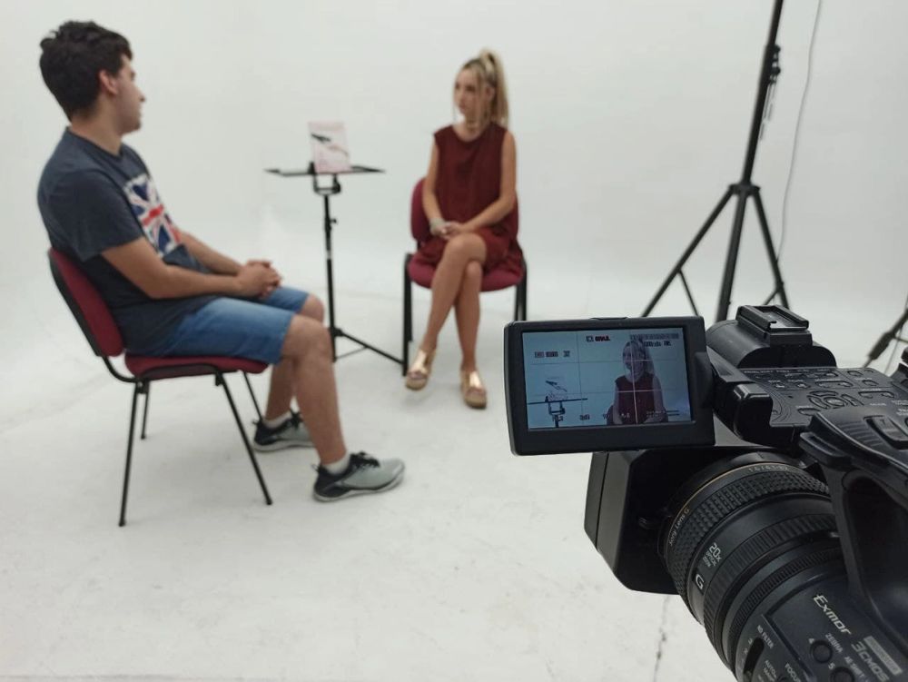 Grabando programa "Las entrevistas de Leganes" en el plato TVL 2021