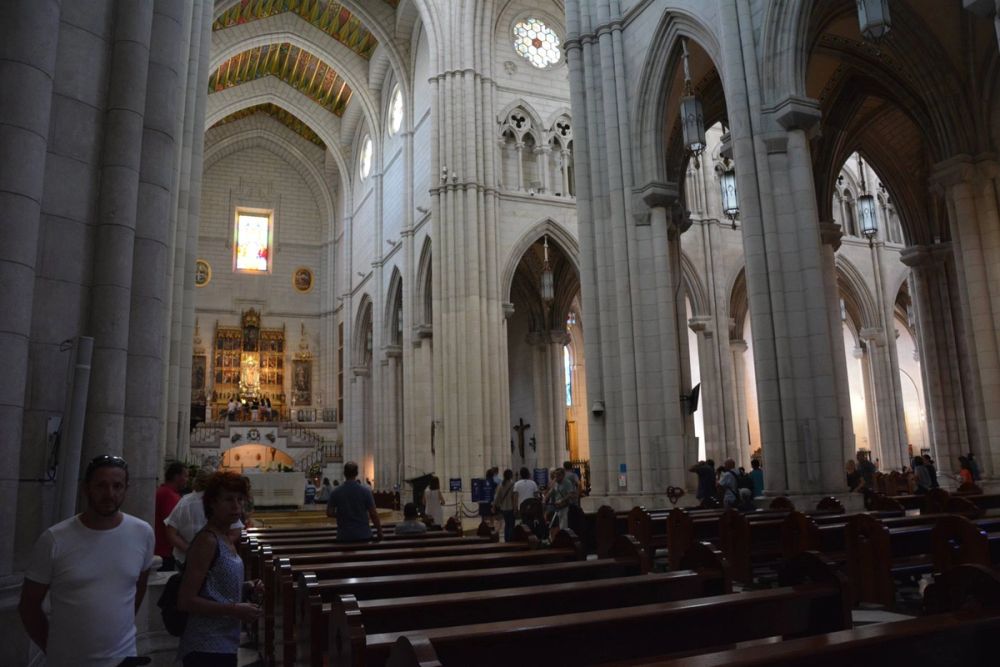 Palacio Real y catedral de la Almudena (Madrid) 15-08-2017