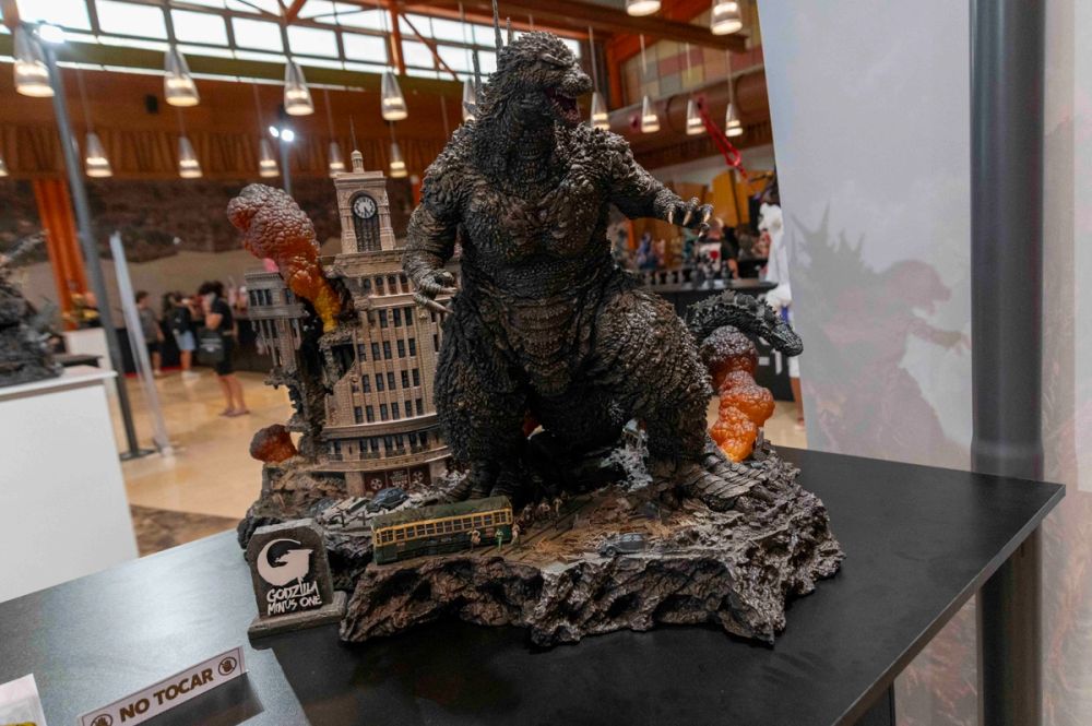 Coleccion de figuras en la comiccon san diego malaga
