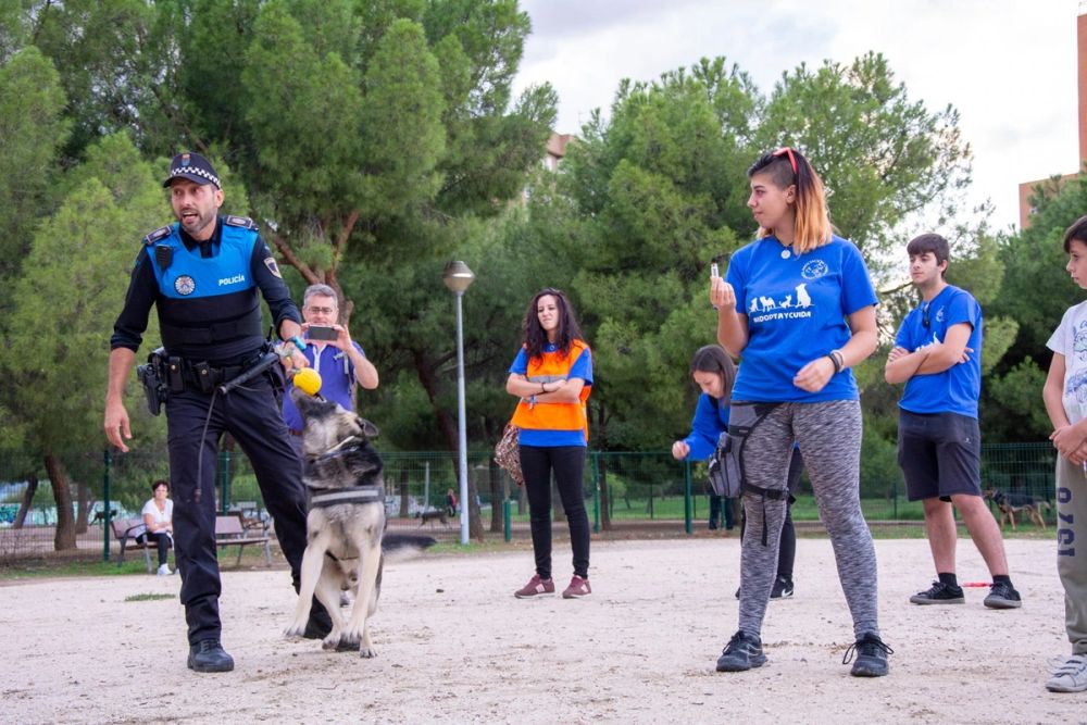 Formacion de perro policia 22-09-2019