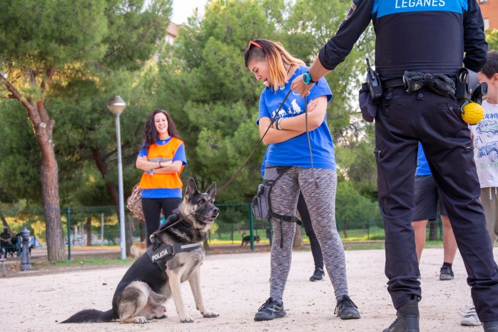 Formacion de perro policia 22-09-2019