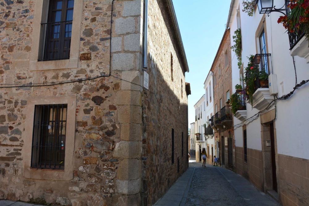 Caceres 2017