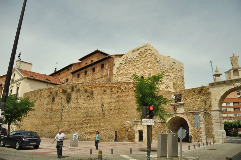 Leon 2014