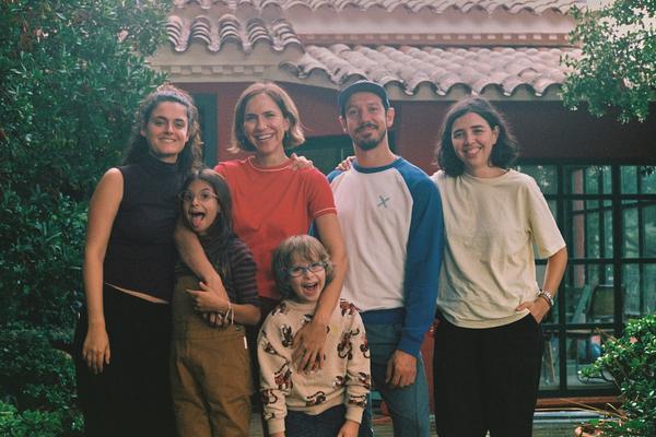 Se rueda AIXÒ NO ÉS FINLÀNDIA / ESTO NO ES FINLANDIA, la segunda temporada de la serie creada por AINA CLOTET, VALENTINA VISO y DANIEL GONZÁLEZ