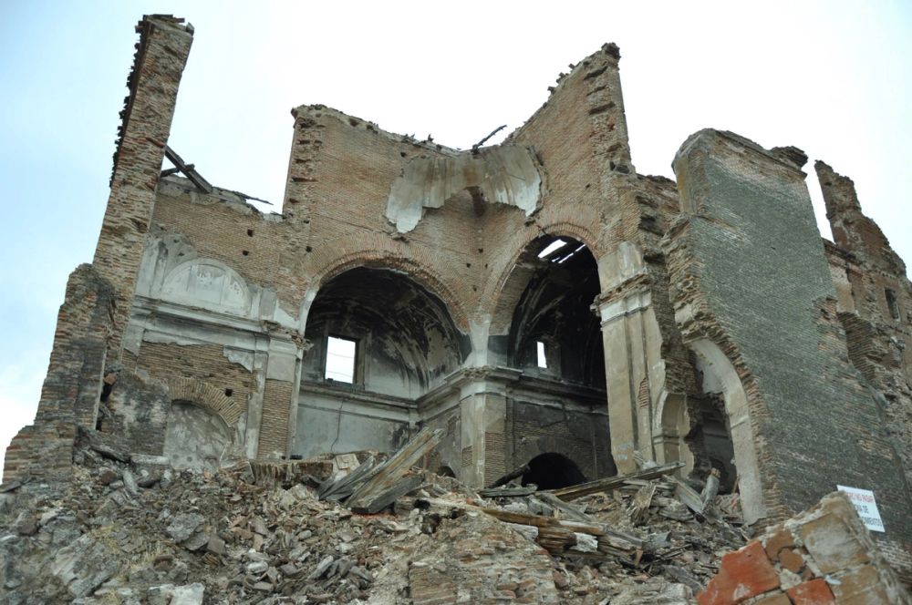 Iglesia de San Pedro Apóstol (parque Polvoranca (Leganes)) 30-08-2014