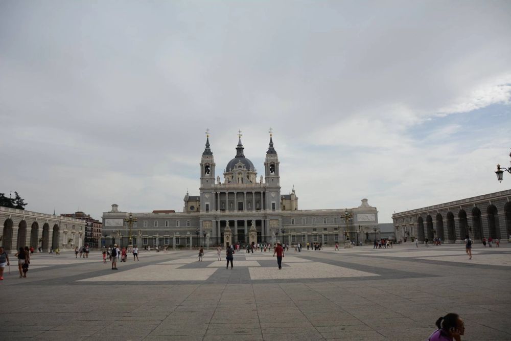 Palacio Real y catedral de la Almudena (Madrid) 15-08-2017