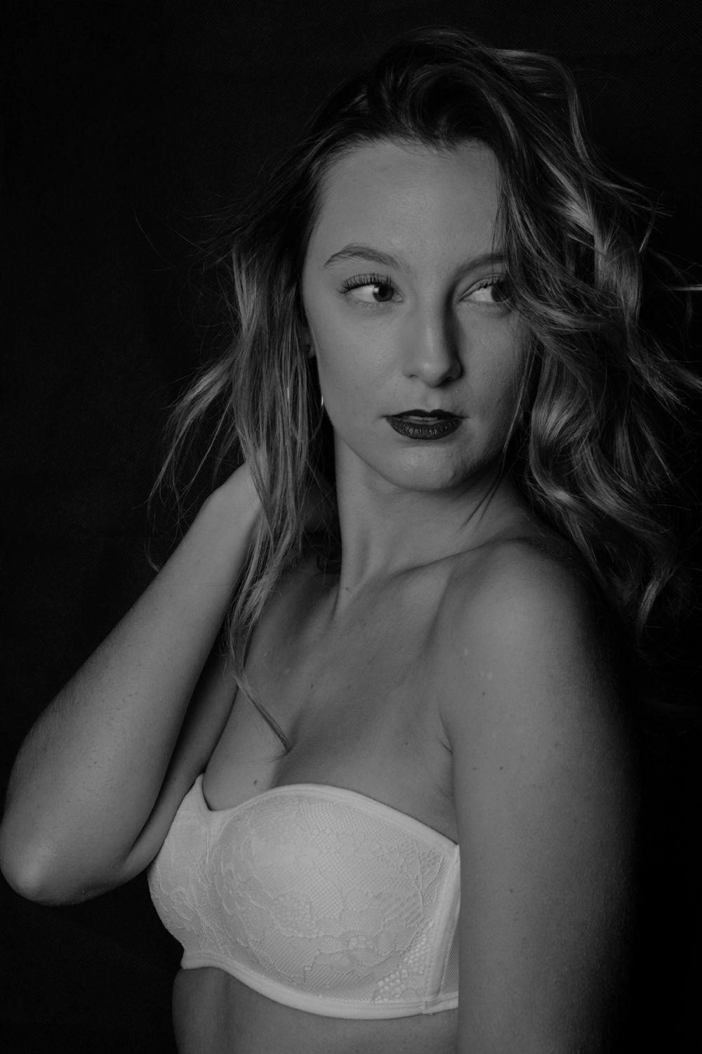 Natalie En Blanco y Negro 26-11-2018