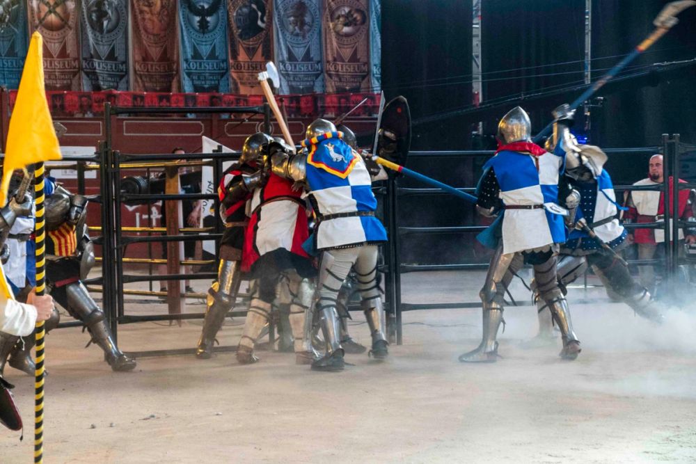 Combates en Koliseum 27-06-2026