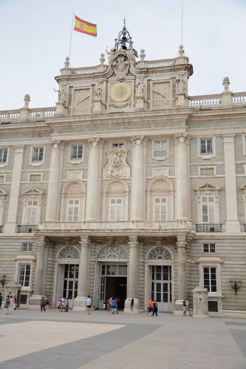 Palacio Real y catedral de la Almudena (Madrid) 15-08-2017