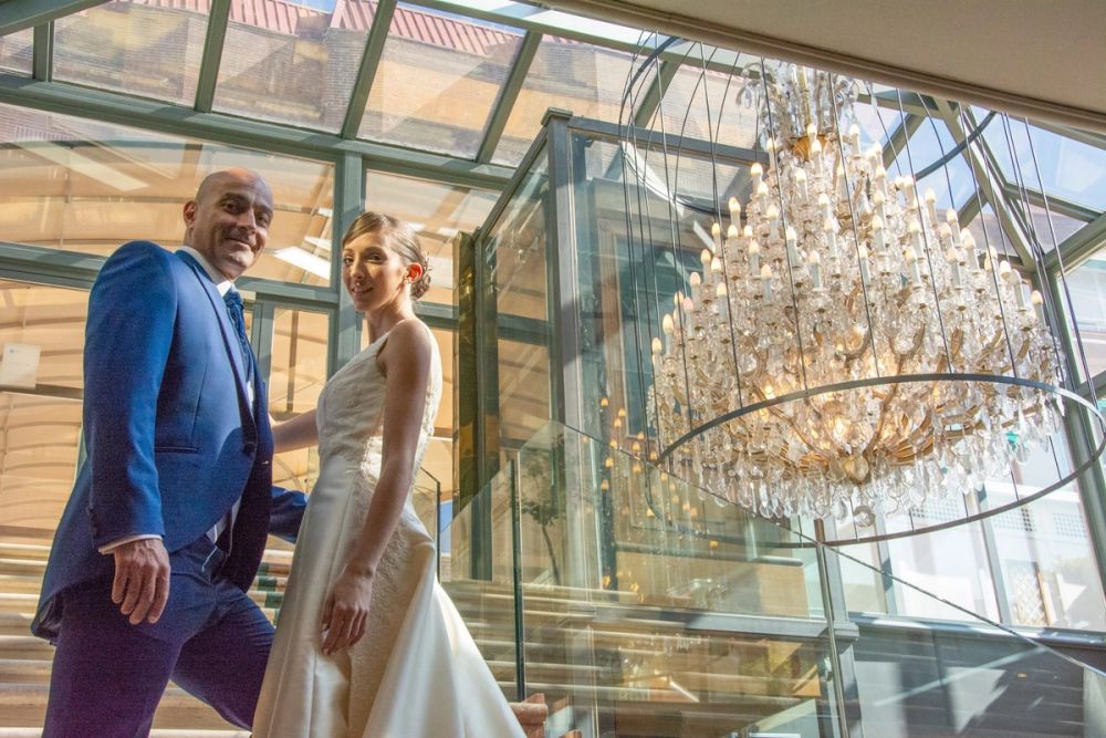 Vestidos de novia y novio 27-09-2019