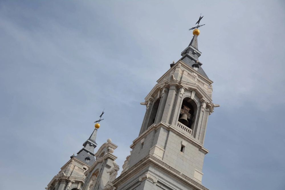 Palacio Real y catedral de la Almudena (Madrid) 15-08-2017