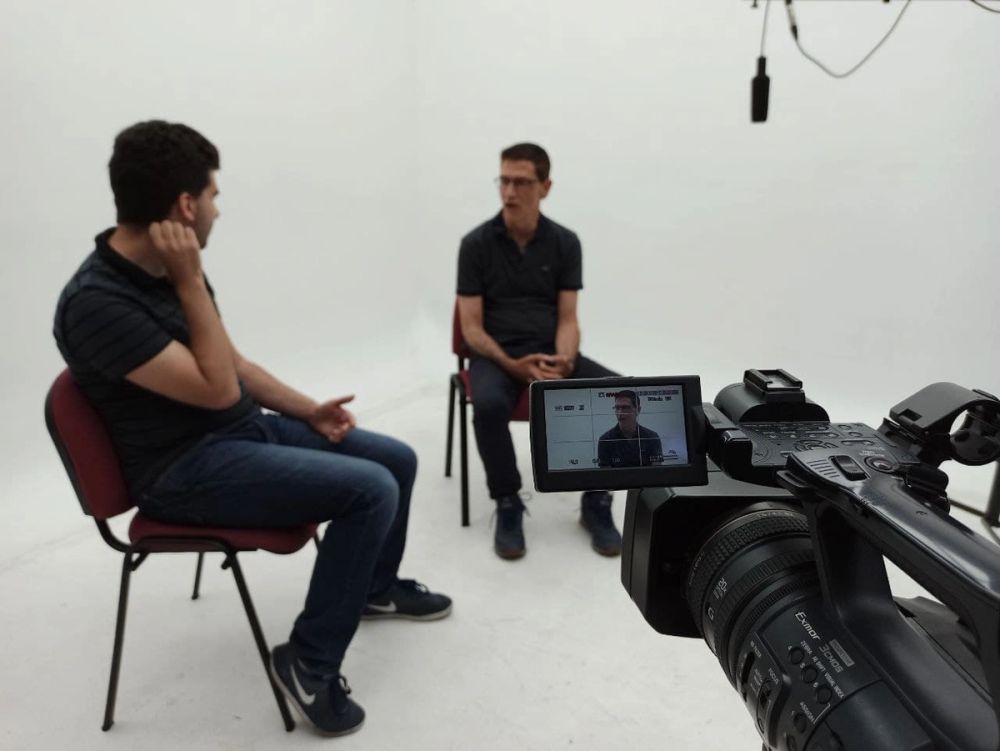 Grabando programa "Las entrevistas de Leganes" en el plato TVL 2021