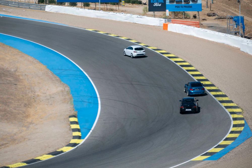 exhibición de coches en el circuito del jarama 19-09-2026