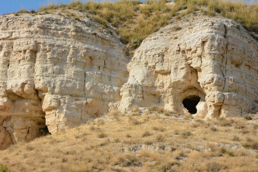 Cuevas del valle de Lillo 2020