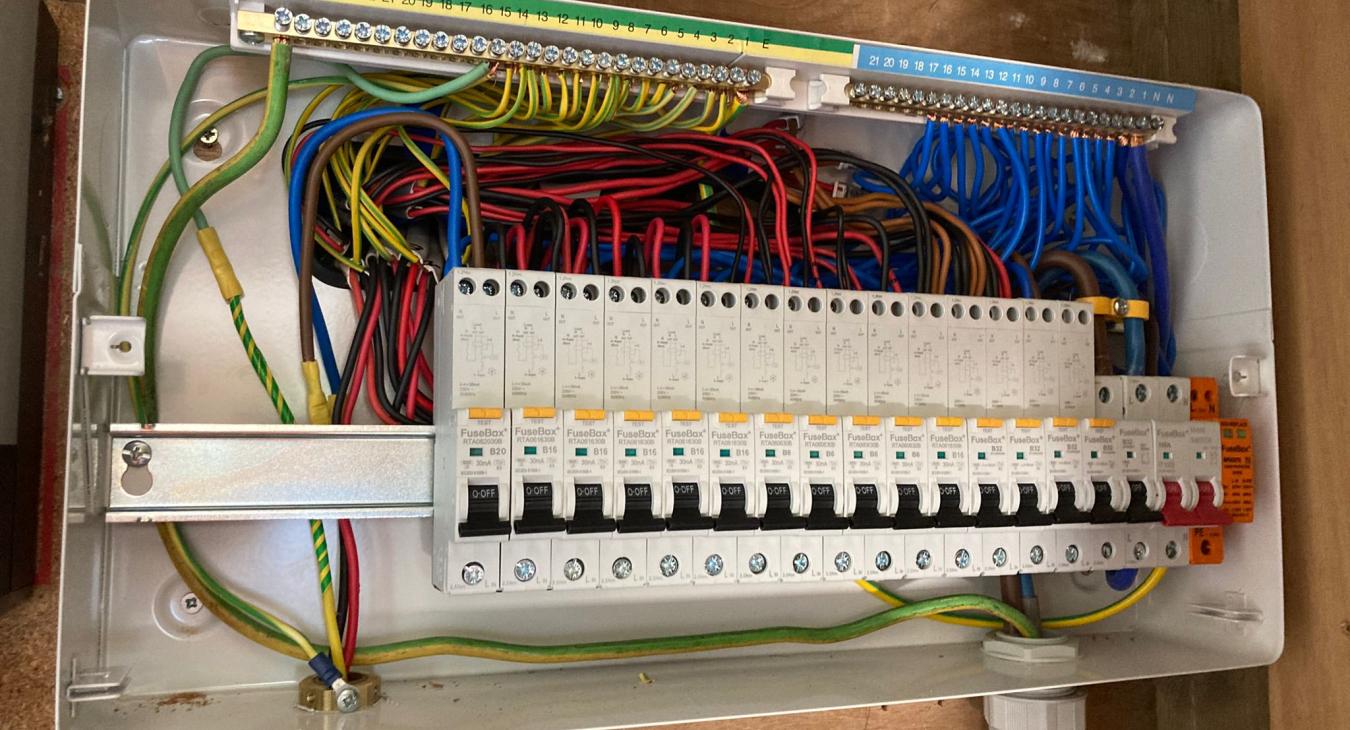 electrician autorizat anre