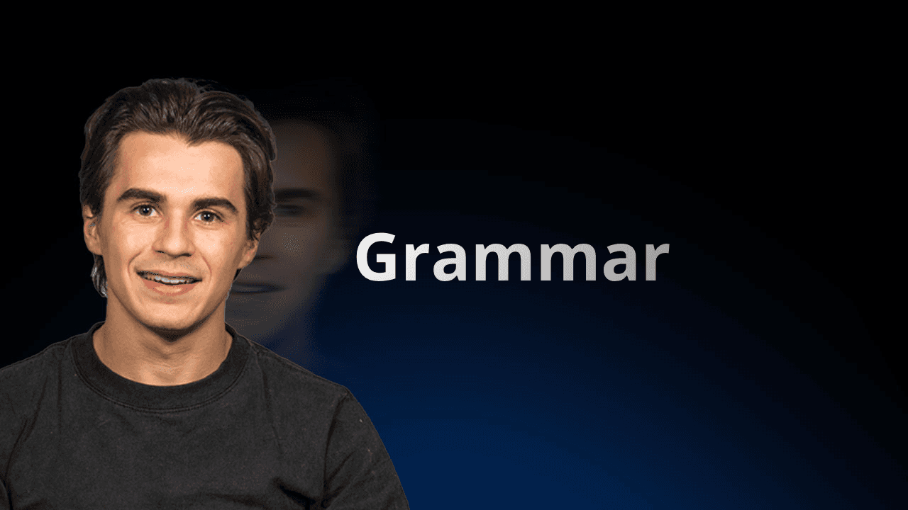 Insegnante di flowexam.com che spiega la grammatica con esempi per la preparazione al TOEIC®