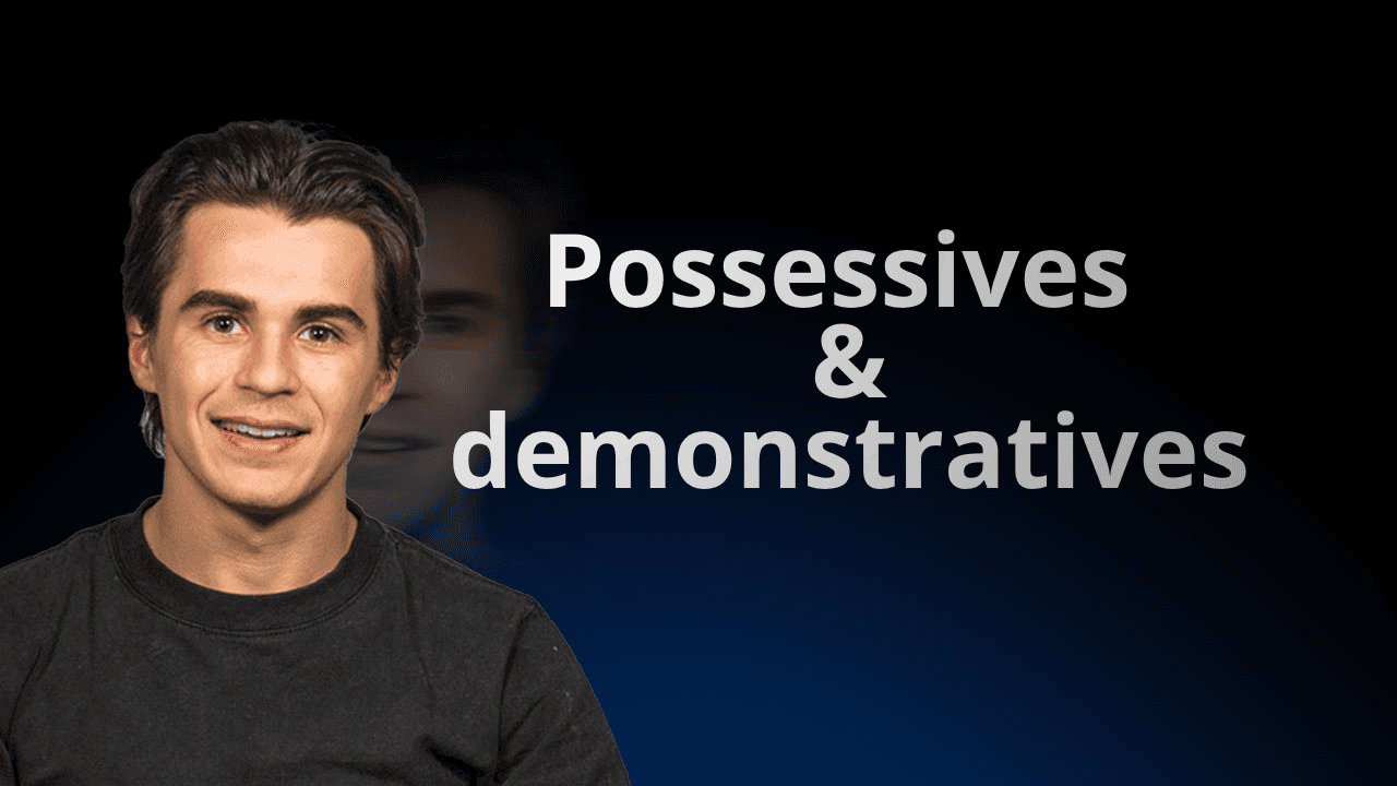 ภาพอาจารย์จาก flowexam.com กำลังอธิบายเรื่องคำแสดงความเป็นเจ้าของ (Possessives) และคำชี้เฉพาะ (Demonstratives) ในภาษาอังกฤษบนกระดาน พร้อมตัวอย่างสำหรับการเตรียมสอบ TOEIC®