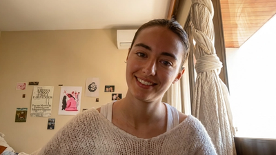 Vidéo témoignage d’une étudiante expliquant comment flowexam.com l’a aidé à progresser au TOEIC, partager sa méthode, ses résultats et son niveau de satisfaction après avoir utilisé la plateforme.