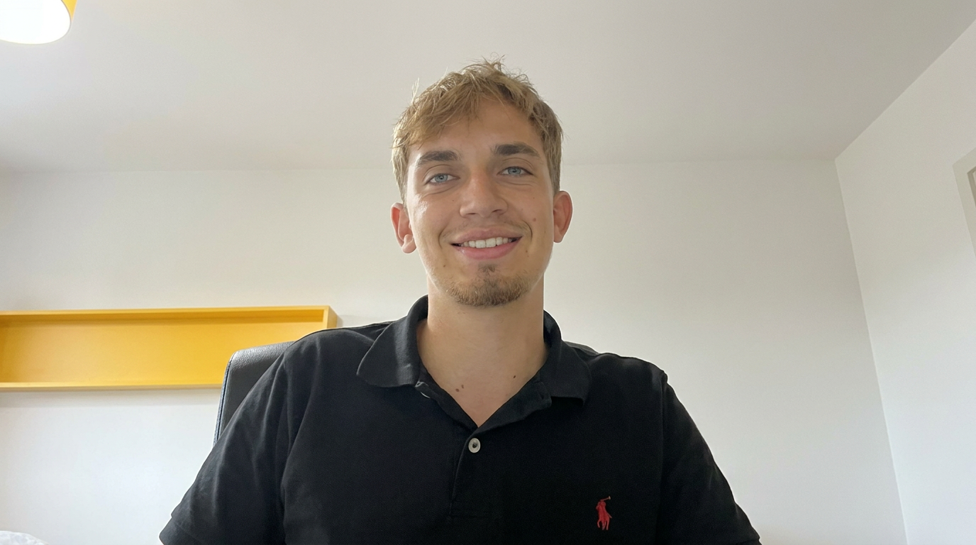 EthanがFlow ExamでTOEICのスコアを伸ばした学習方法、成果、利用した感想を語る体験談動画。