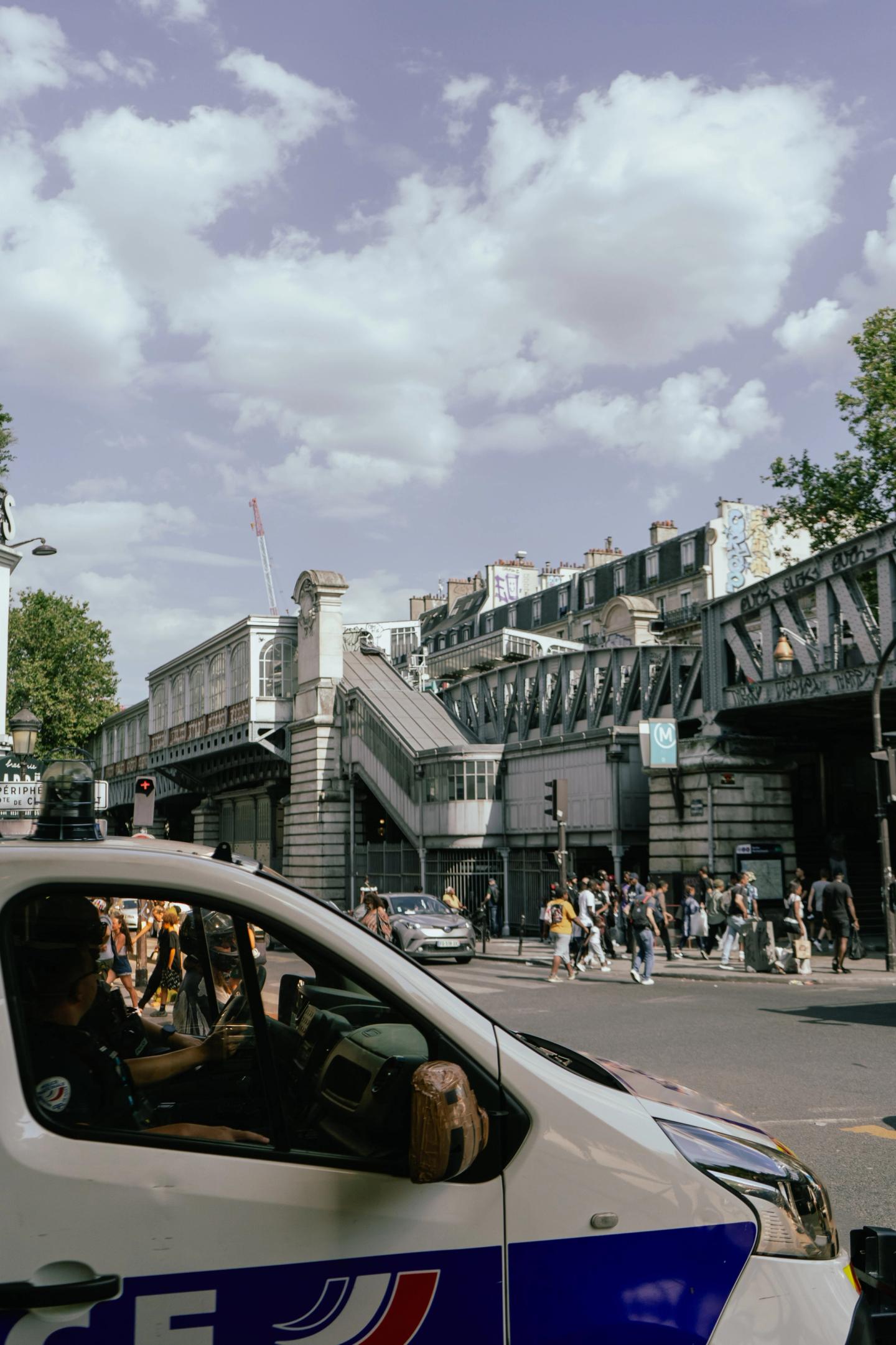 The police and the crowd in the streets of Paris