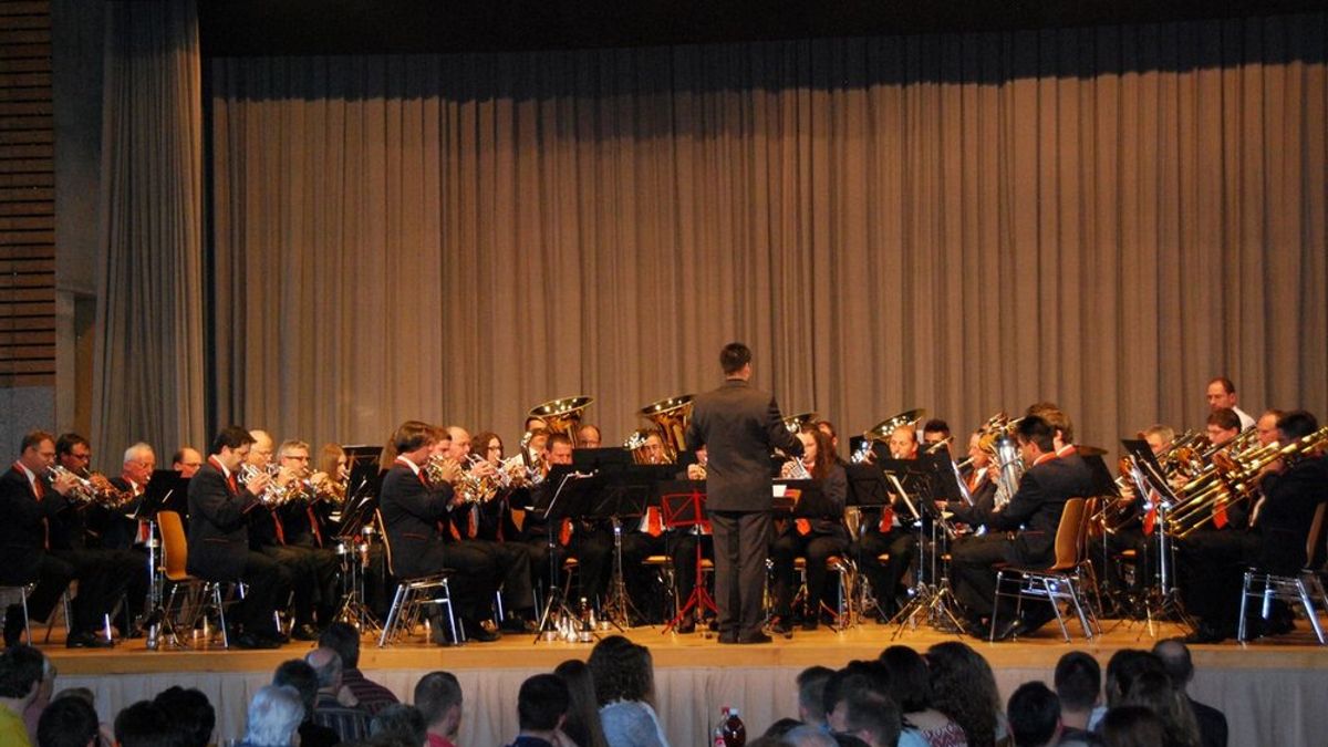 Begeisterndes Konzert in der Linksmähderhalle