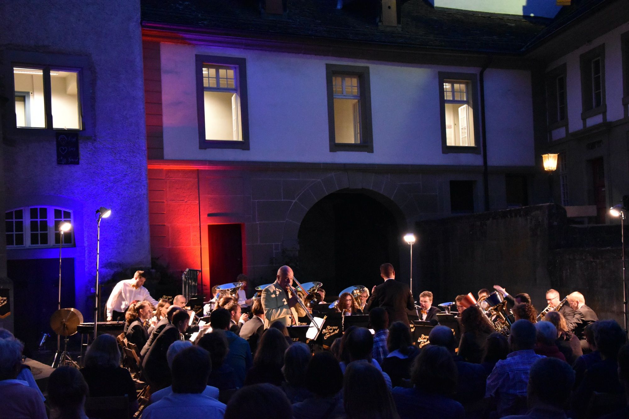 Ein Konzert der besonderen Art im Innenhof des Schlosses