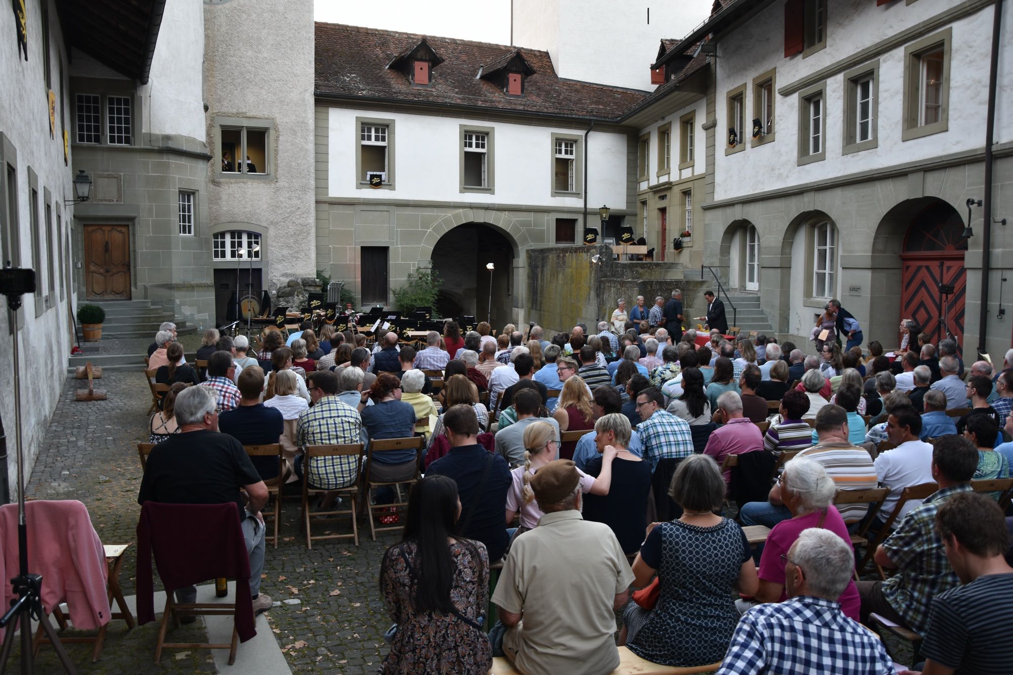 Ein Konzert der besonderen Art im Innenhof des Schlosses