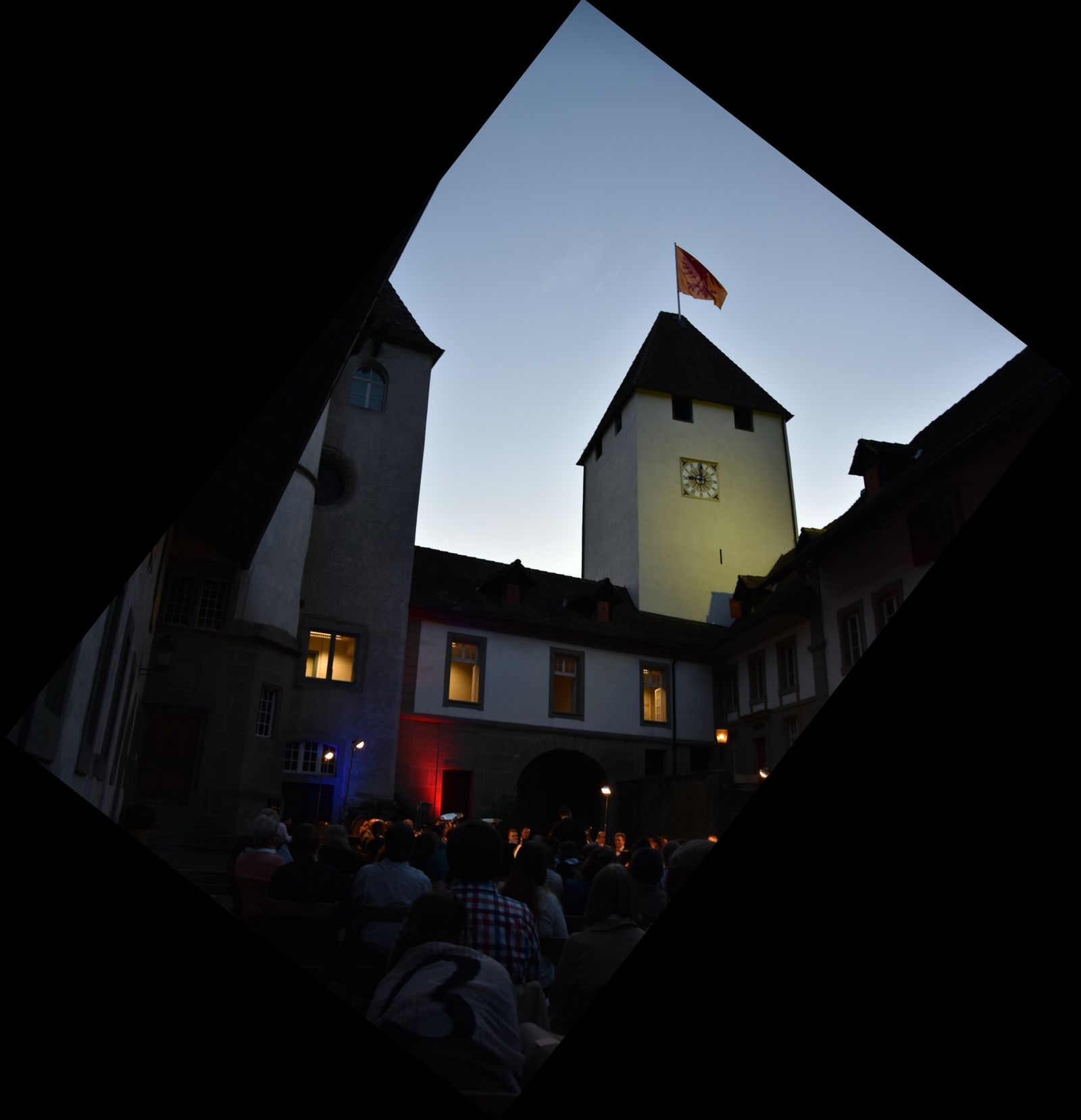 Ein Konzert der besonderen Art im Innenhof des Schlosses