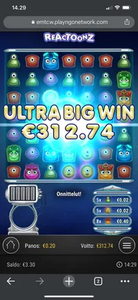 Rocket Casino Reactoonz player big win