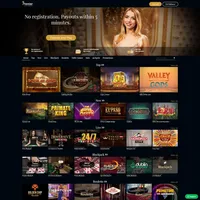 Playing at an online casino offers many benefits. Premier Live Casino is a recommended casino site and you can collect extra bankroll and other benefits.