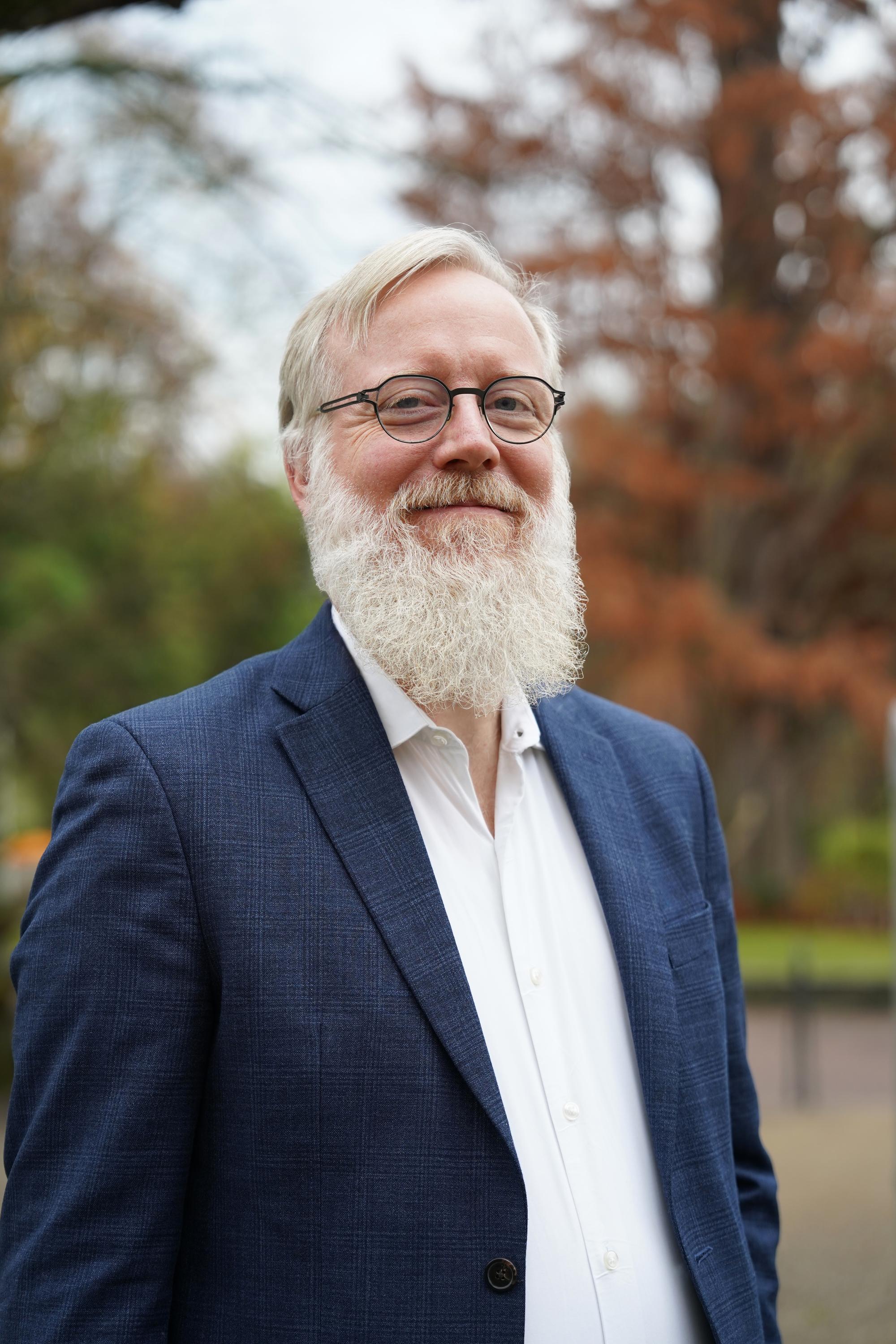 Headshot of Felix Gaschick, Ph.D.