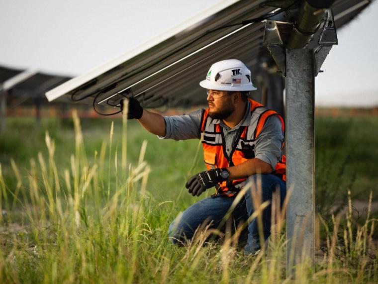How Mechanical Installation Sets the Pace on Utility-Scale Solar Projects cover image